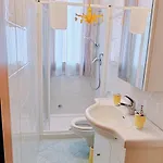 Appartamento Giallo - Over The Rainbow - - 4 Posti Letto Lido di Jesolo